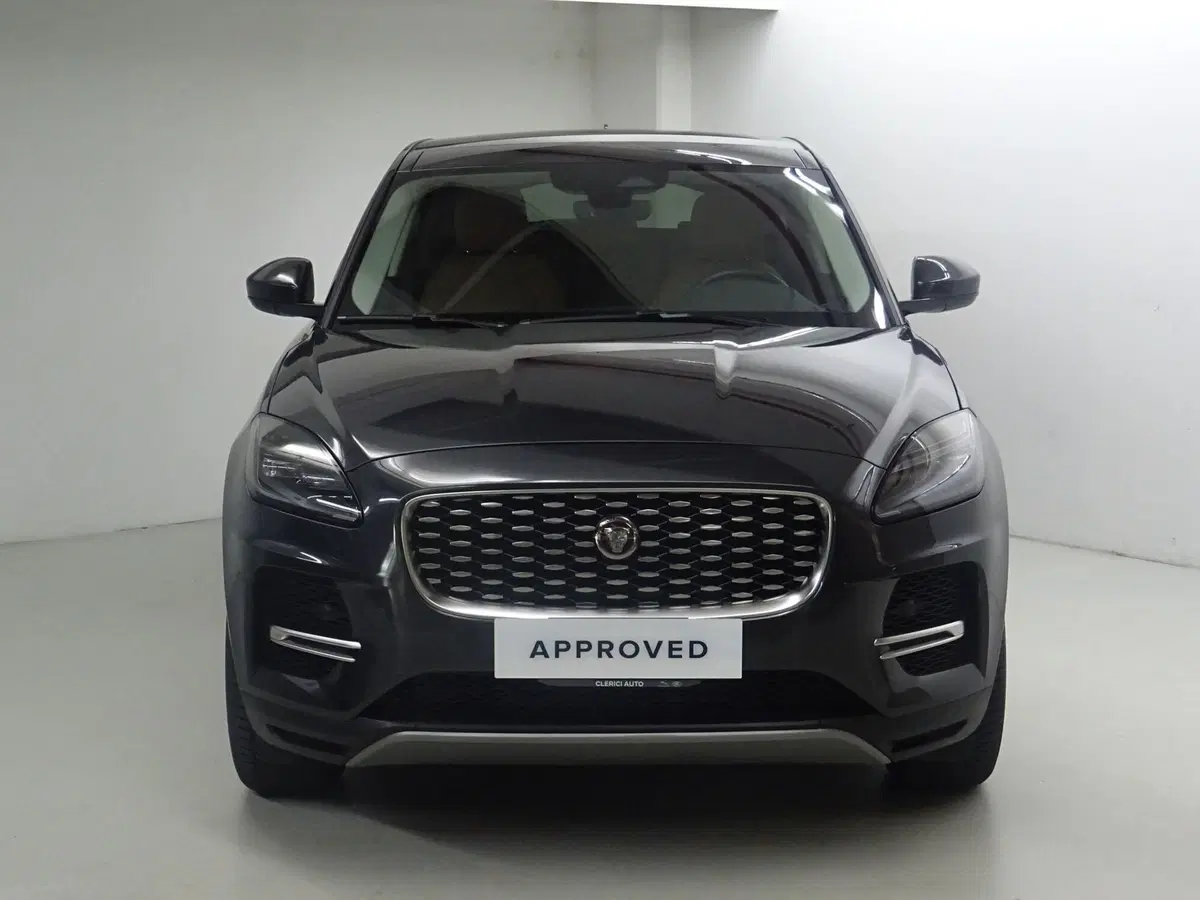 Jaguar E-Pace usata a Como (8)