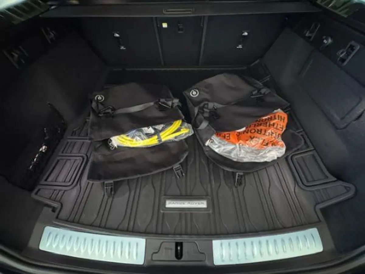 Land Rover Range Rover Velar nuova a Monza e Brianza (19)