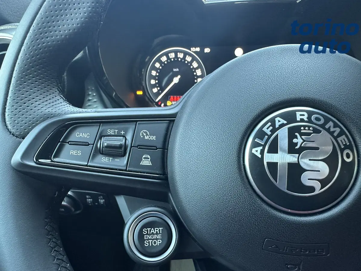 Alfa Romeo Tonale nuova a Torino (18)