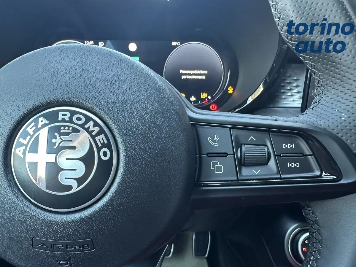 Alfa Romeo Tonale nuova a Torino (19)