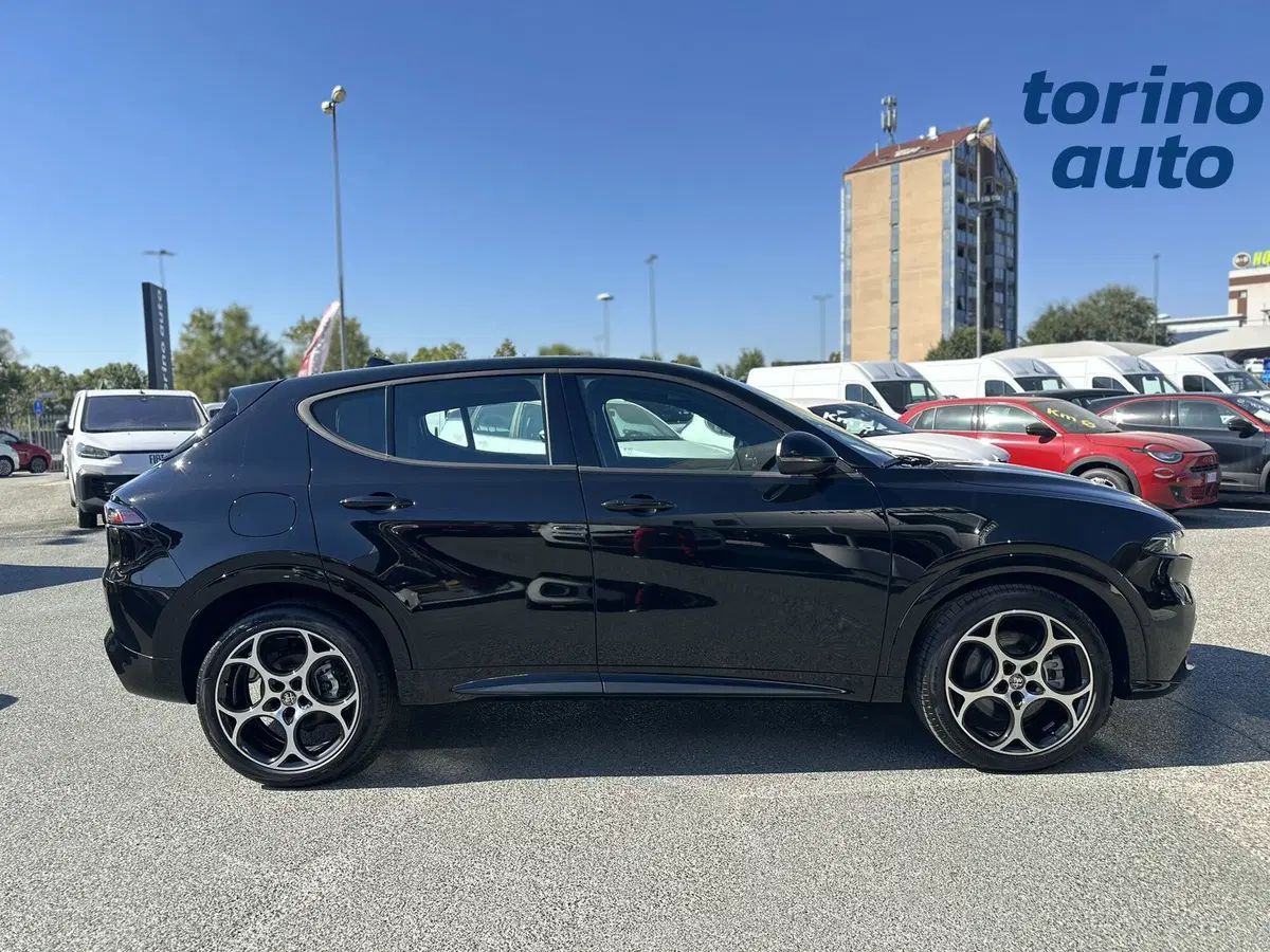 Alfa Romeo Tonale nuova a Torino (8)