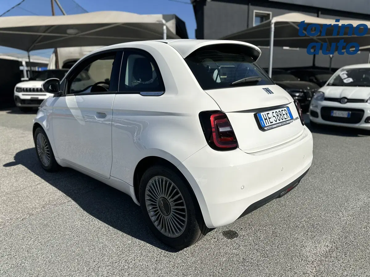 Fiat 500 nuova a Torino (5)