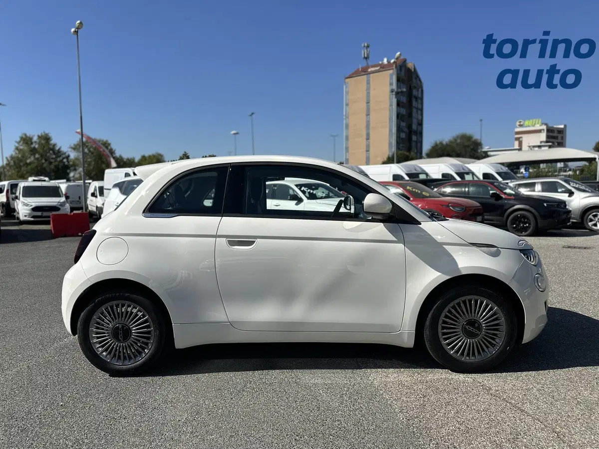 Fiat 500 nuova a Torino (8)