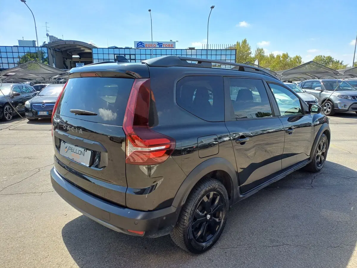 Dacia Jogger usata a Modena (7)