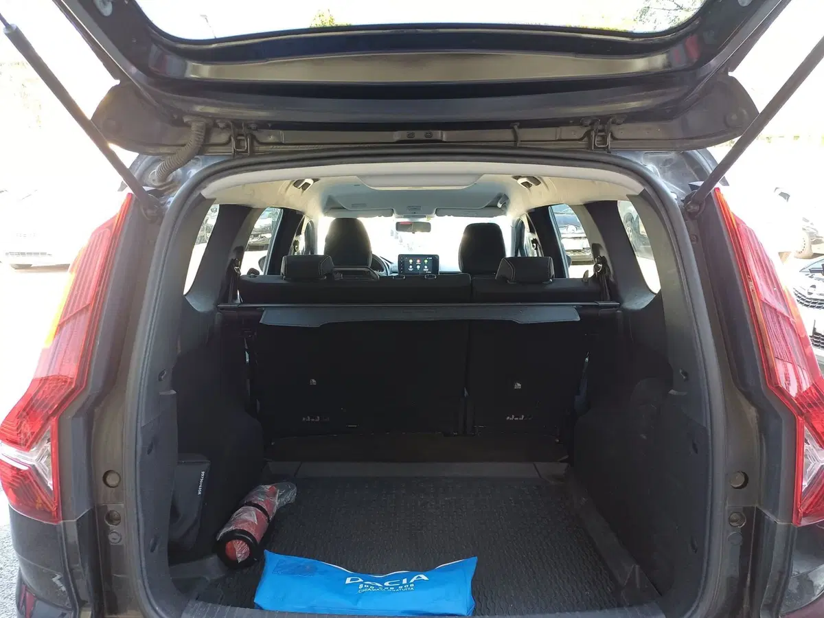 Dacia Jogger usata a Modena (9)