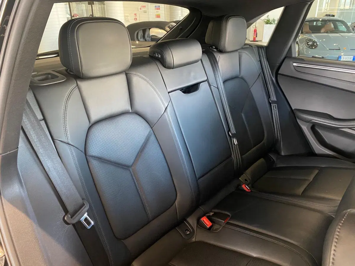 Porsche Macan usata a Firenze (11)