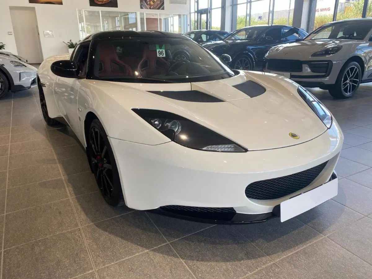 Lotus Evora usata a Firenze (3)