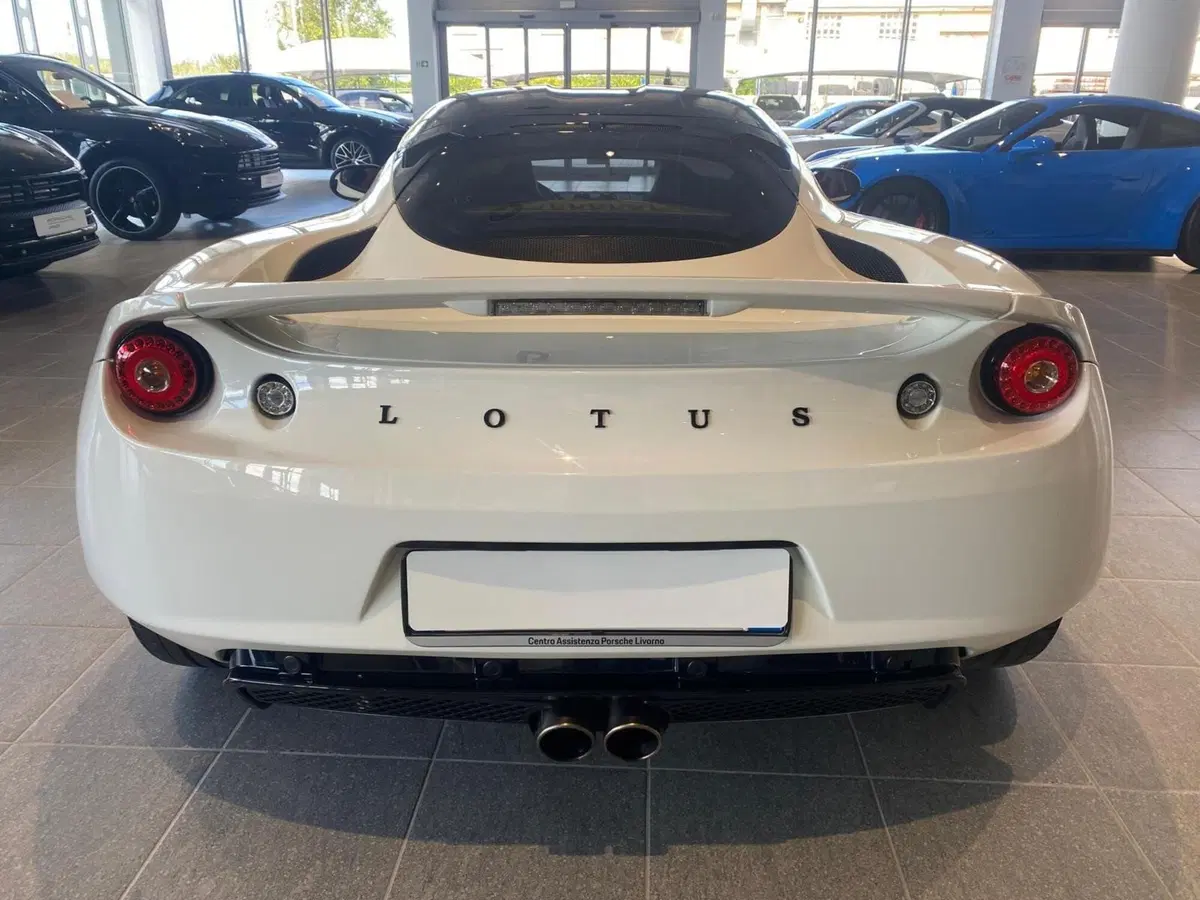 Lotus Evora usata a Firenze (5)