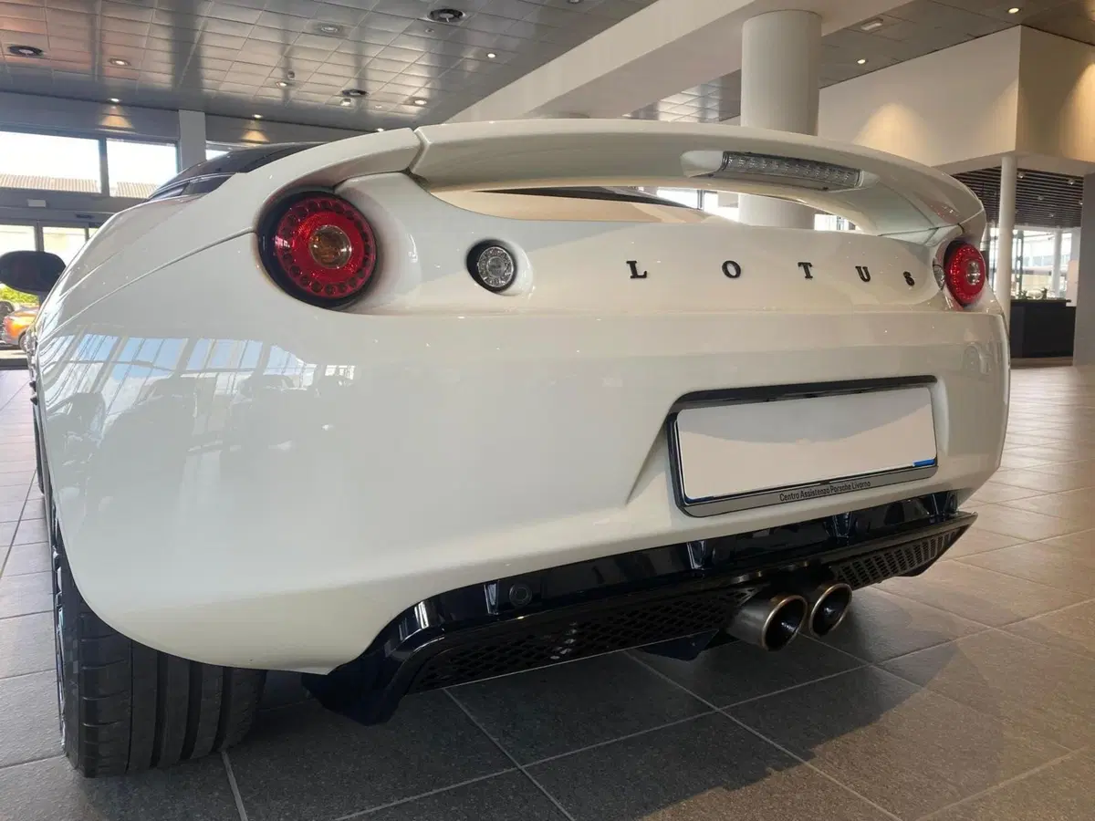 Lotus Evora usata a Firenze (6)