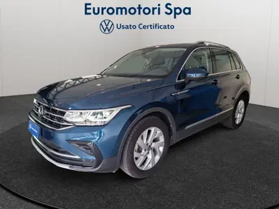 Volkswagen Tiguan Allspace 2.0 tdi Elegance 150cv dsg del 2023 usata a Monteriggioni