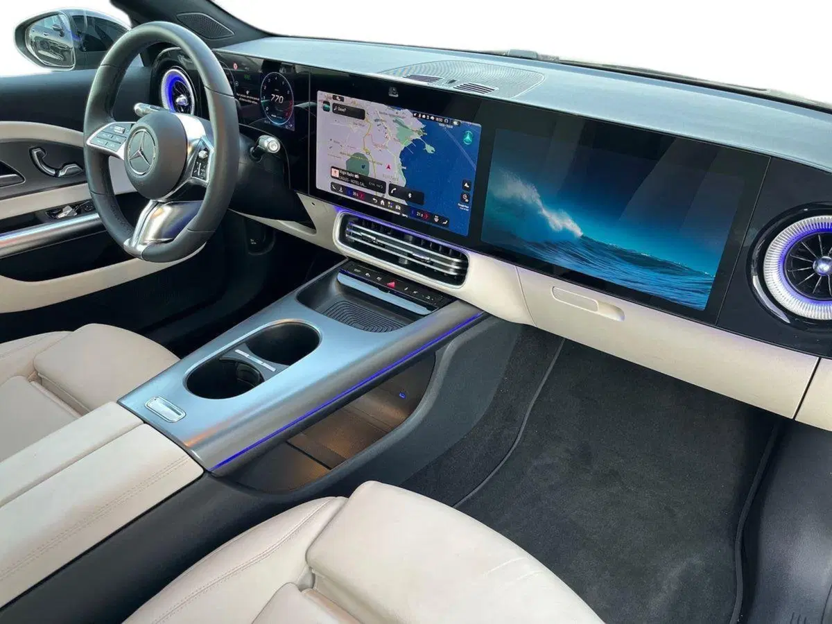 Mercedes-Benz CLA nuova a Napoli (13)