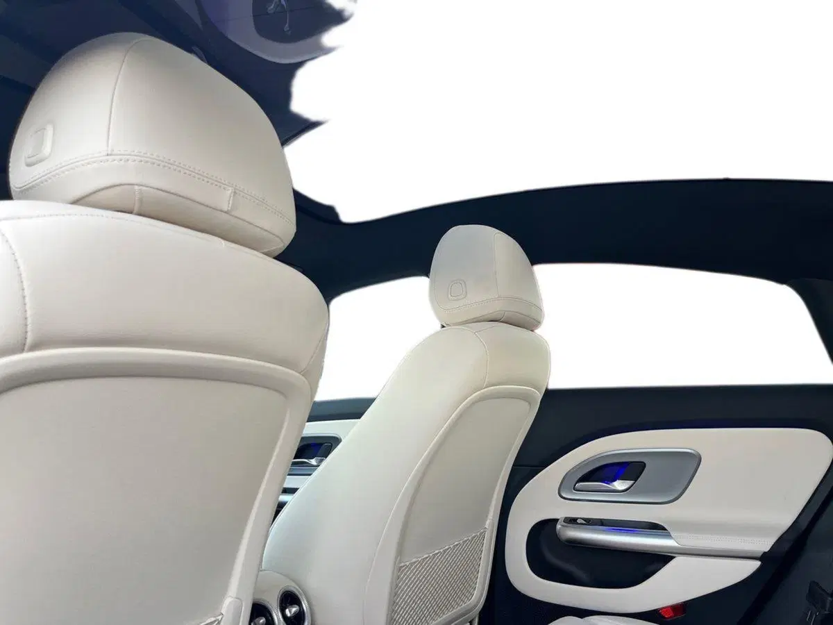 Mercedes-Benz CLA nuova a Napoli (15)
