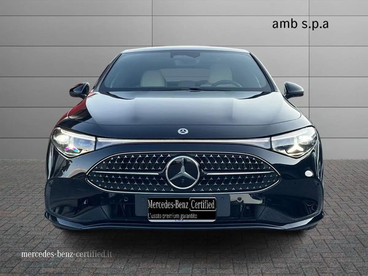 Mercedes-Benz CLA nuova a Napoli (3)
