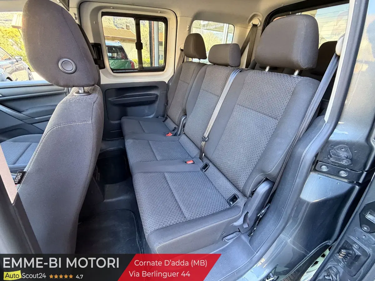 Volkswagen Caddy usata a Lecco (12)