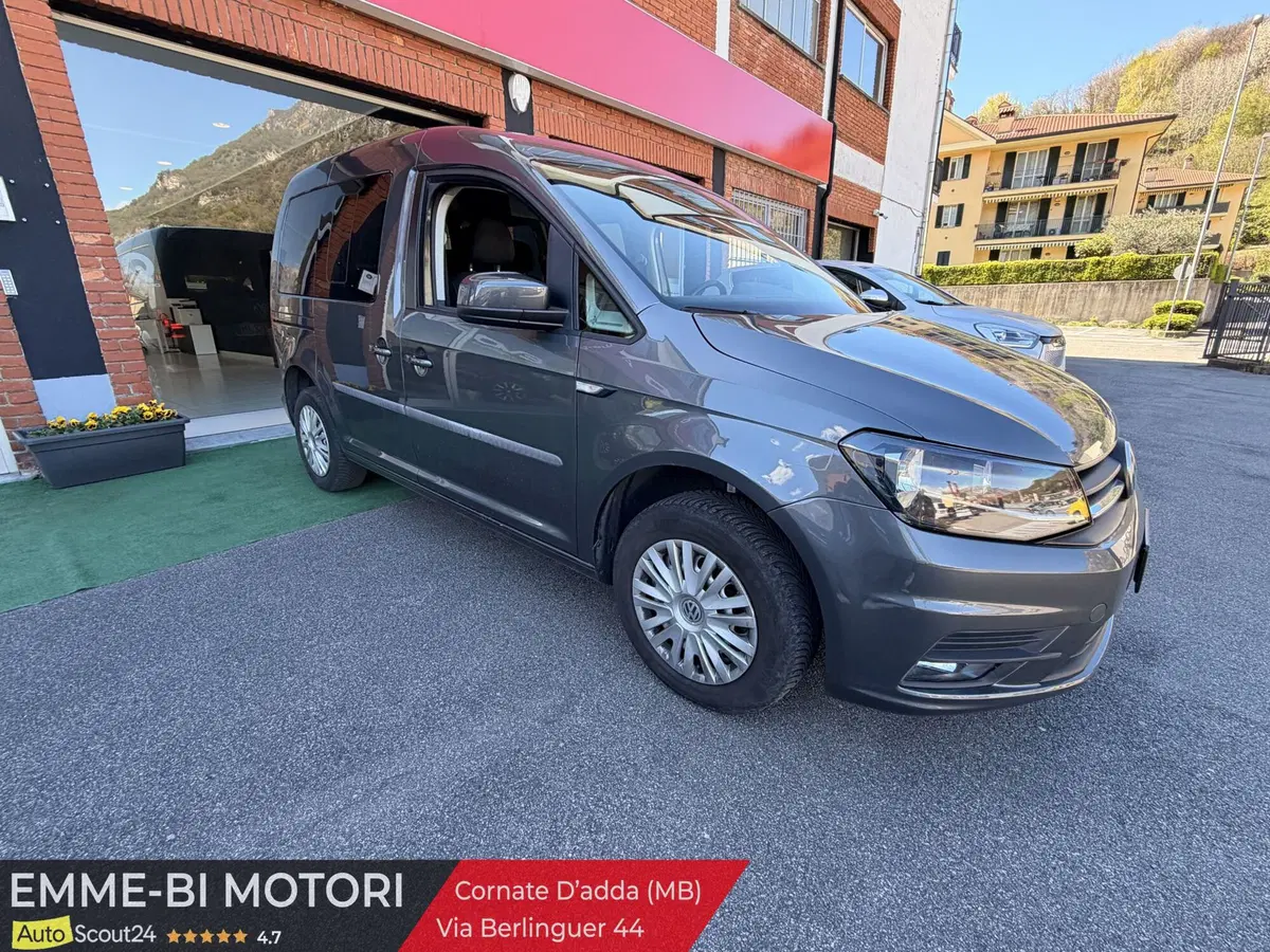 Volkswagen Caddy usata a Lecco (3)