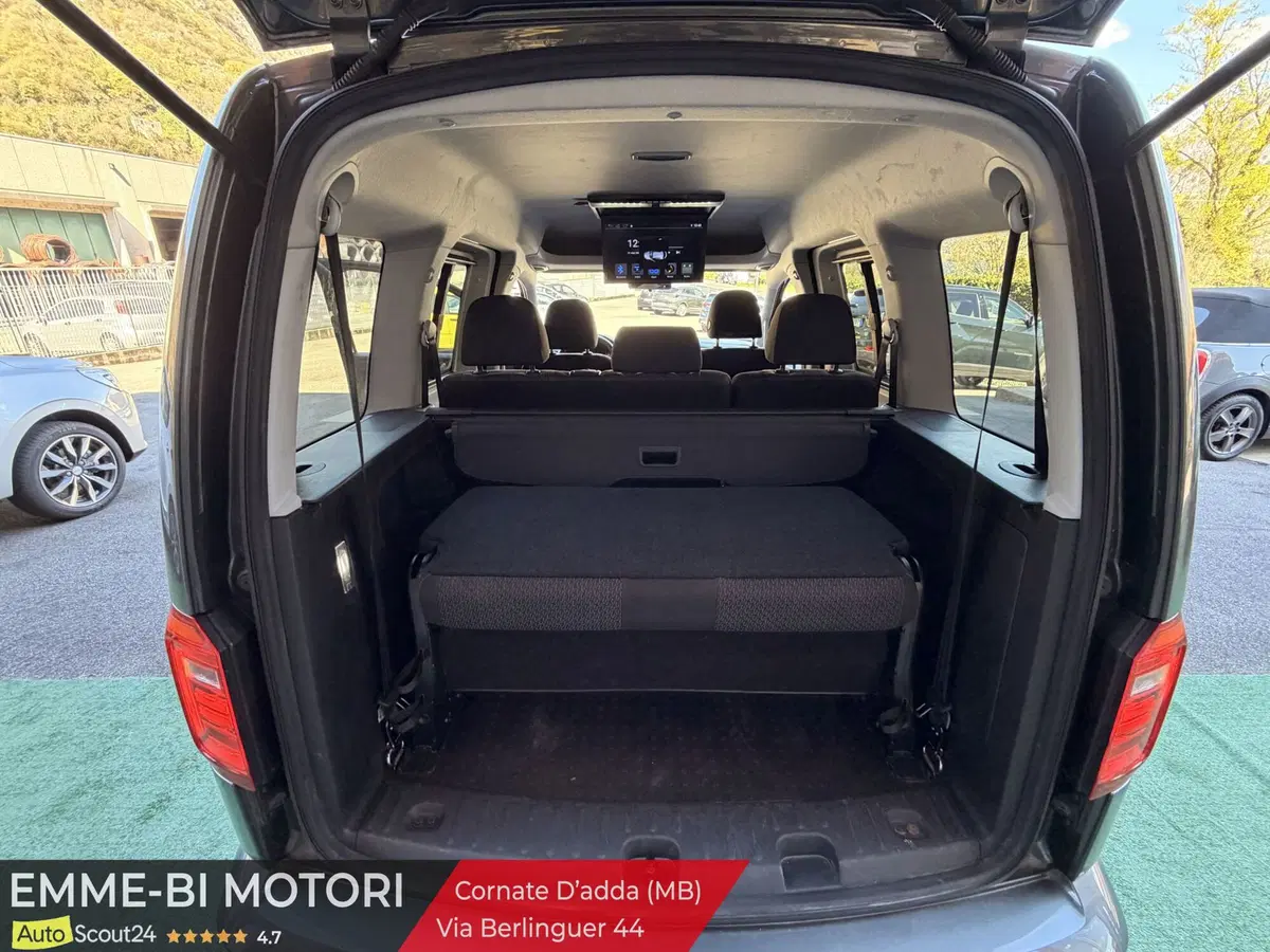 Volkswagen Caddy usata a Lecco (9)