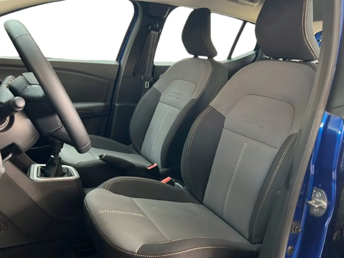 Dacia Sandero Stepway usata a Roma (12)