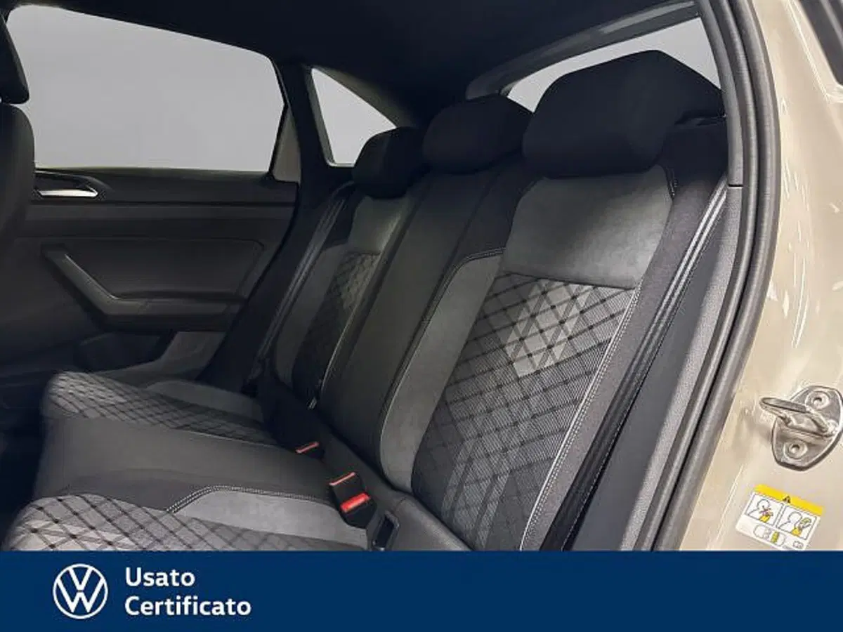 Volkswagen Taigo nuova a Vicenza (12)