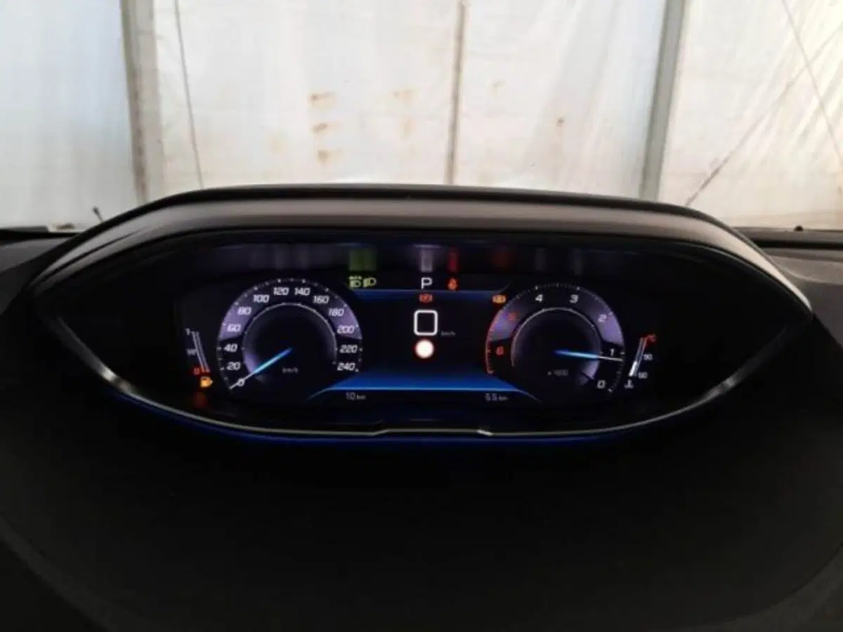 Peugeot 3008 nuova a Catania (10)