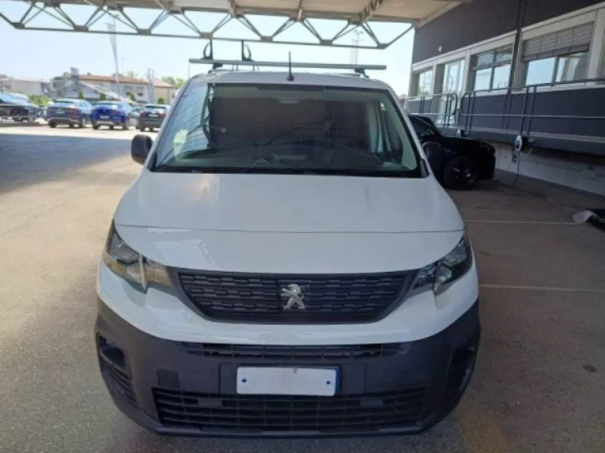 Peugeot Partner Furgone usata a Catania (10)