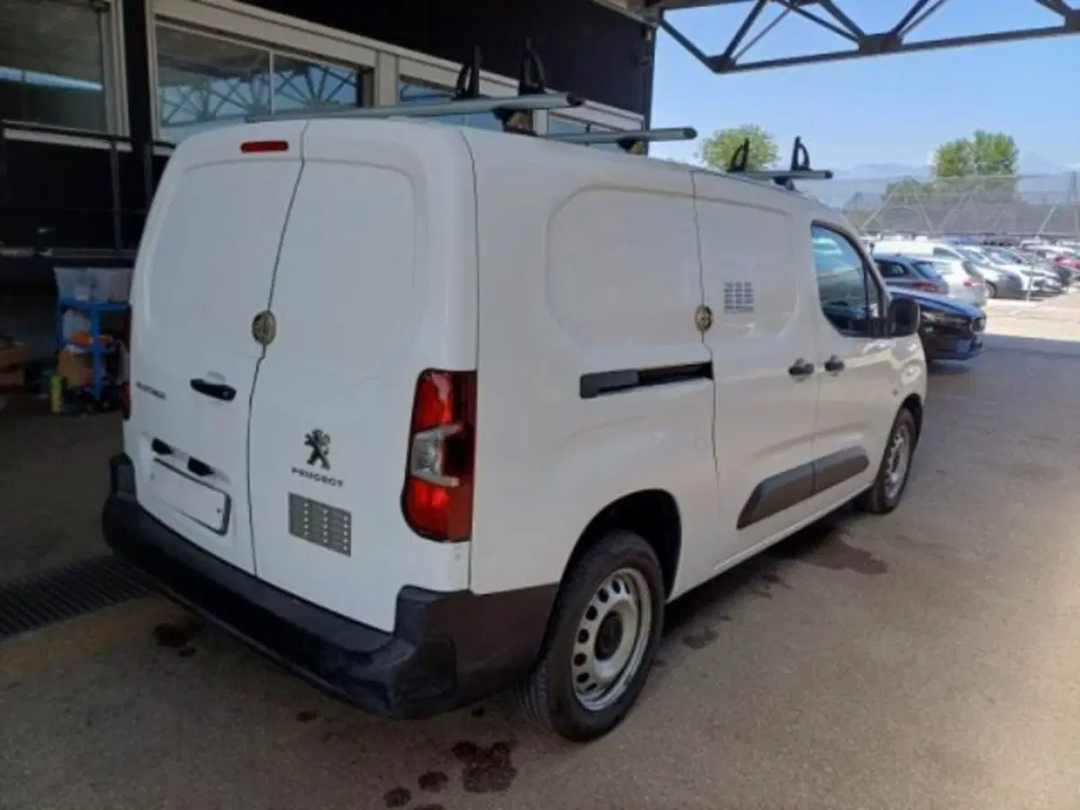 Peugeot Partner Furgone usata a Catania (4)