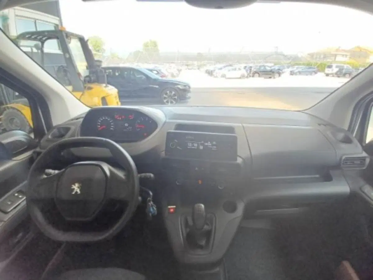 Peugeot Partner Furgone usata a Catania (5)