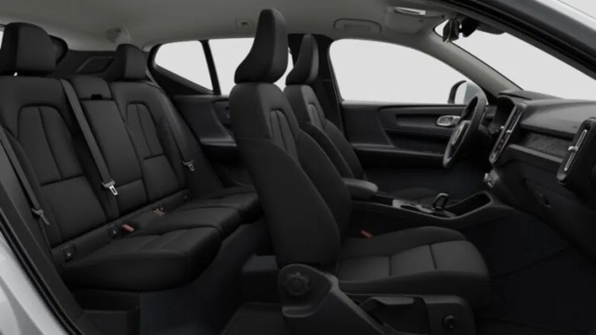 Volvo XC40 nuova a Treviso (14)
