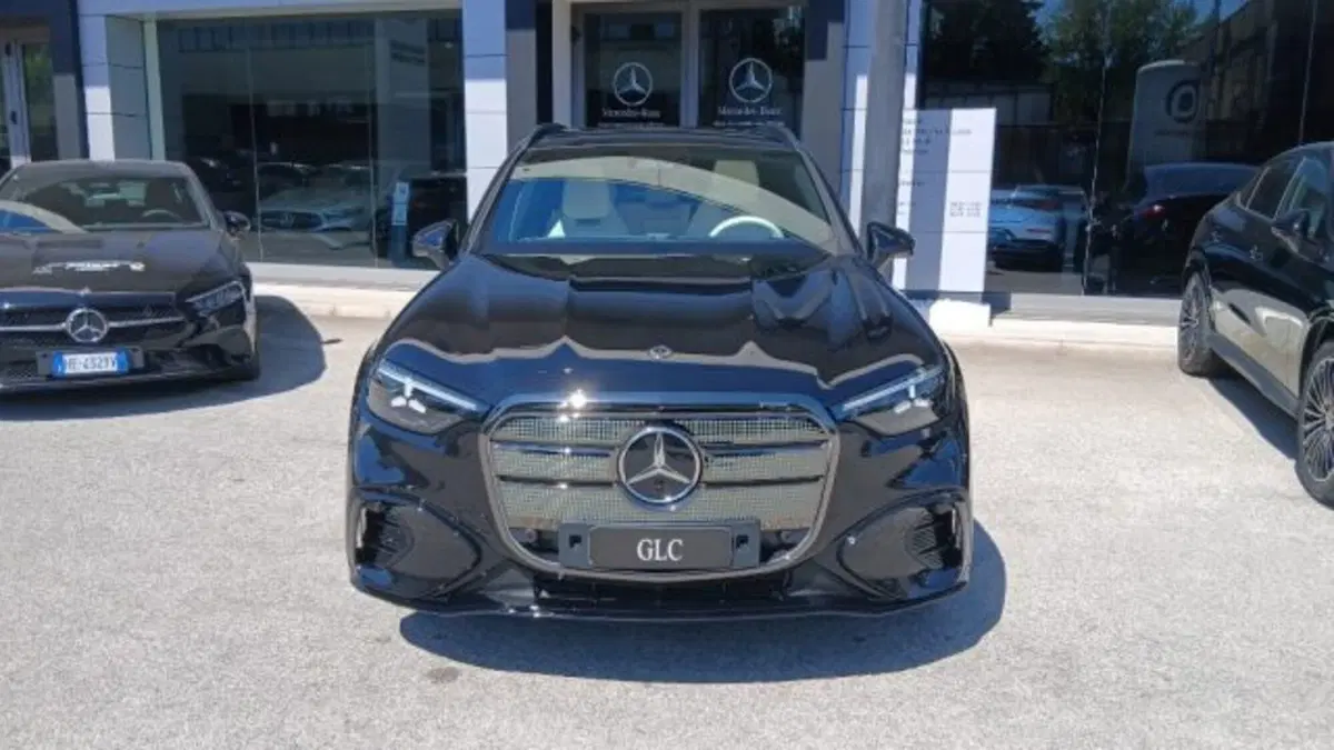 Mercedes-Benz GLC nuova a Potenza (2)