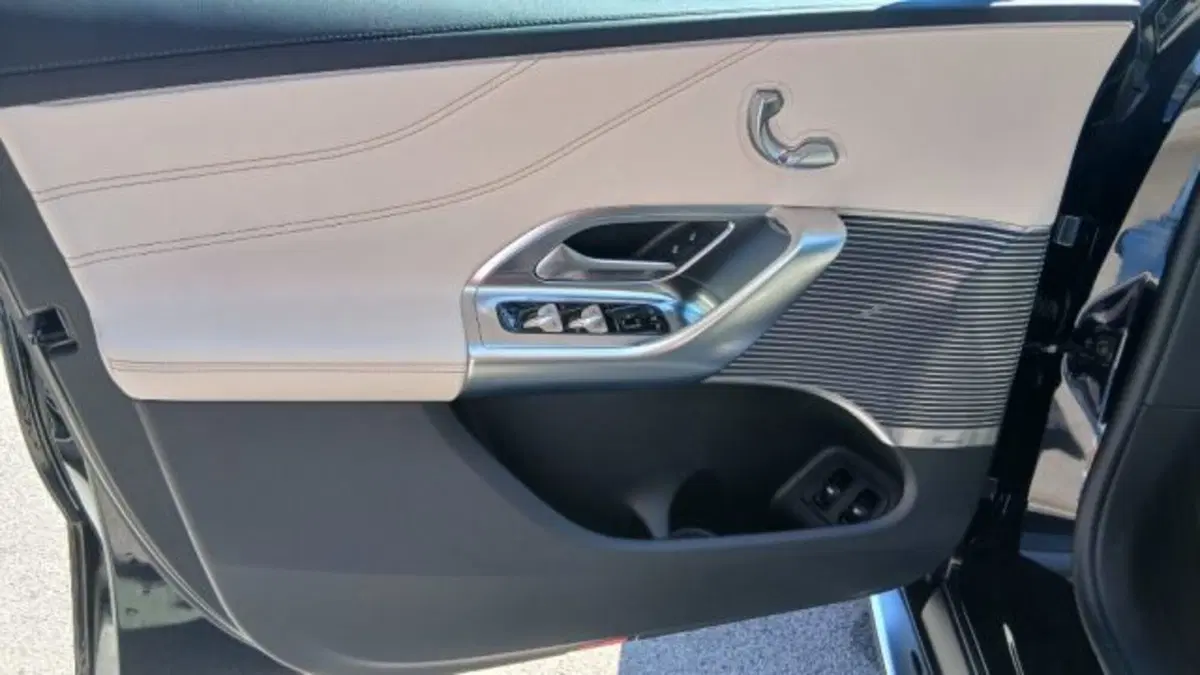 Mercedes-Benz GLC nuova a Potenza (8)