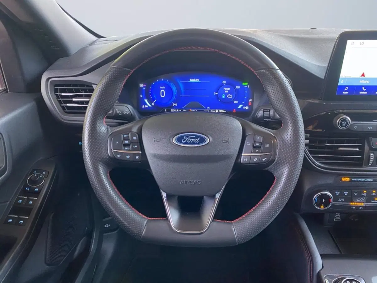 Ford Kuga usata a Milano (13)