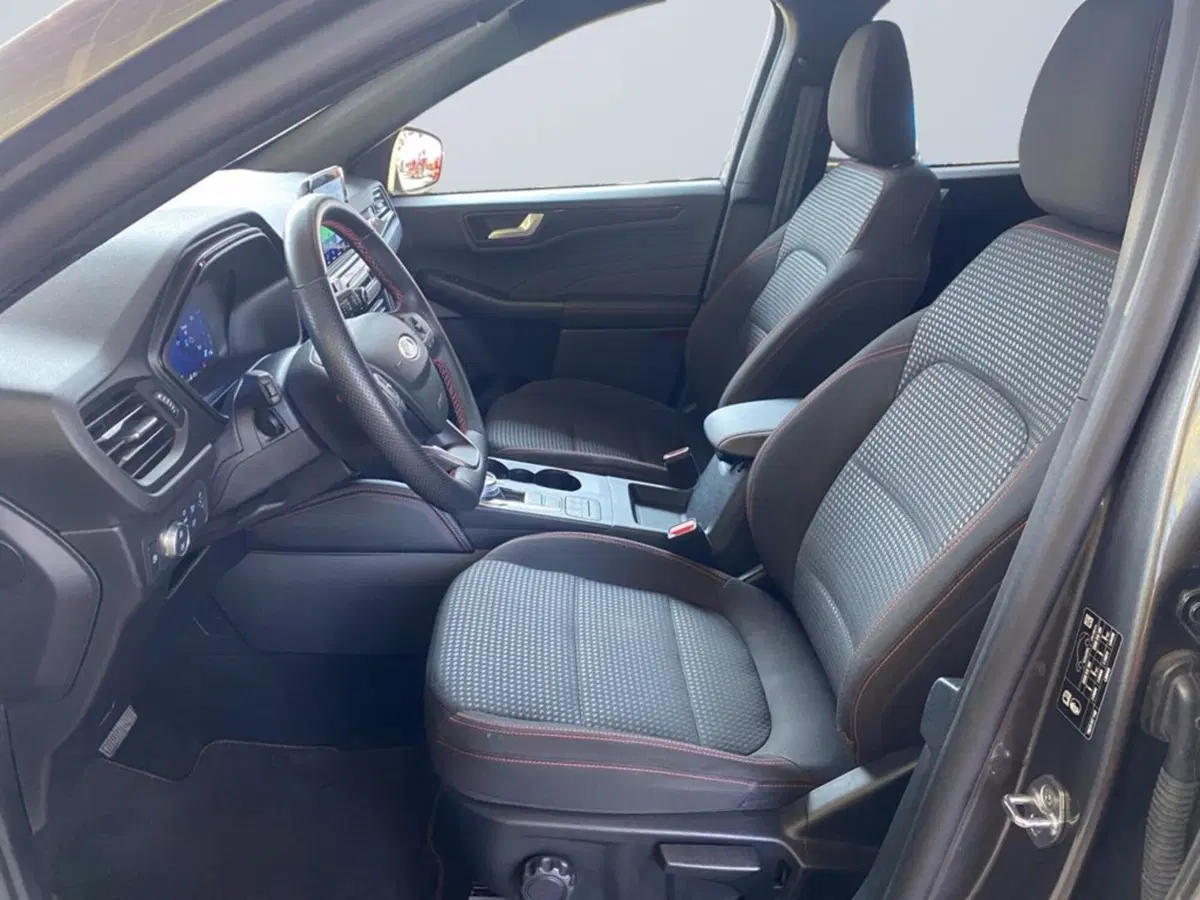 Ford Kuga usata a Milano (9)