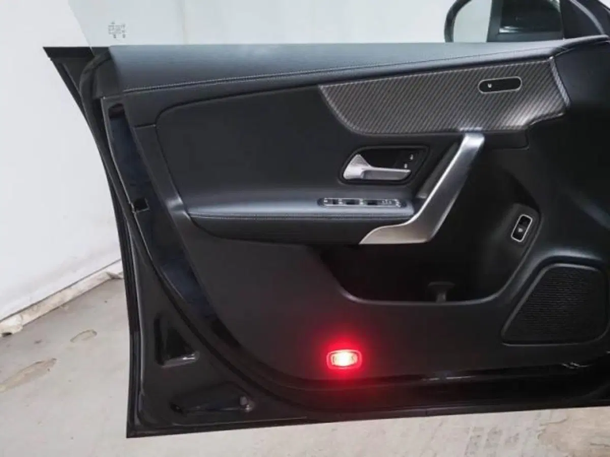 Mercedes-Benz CLA usata a Milano (10)