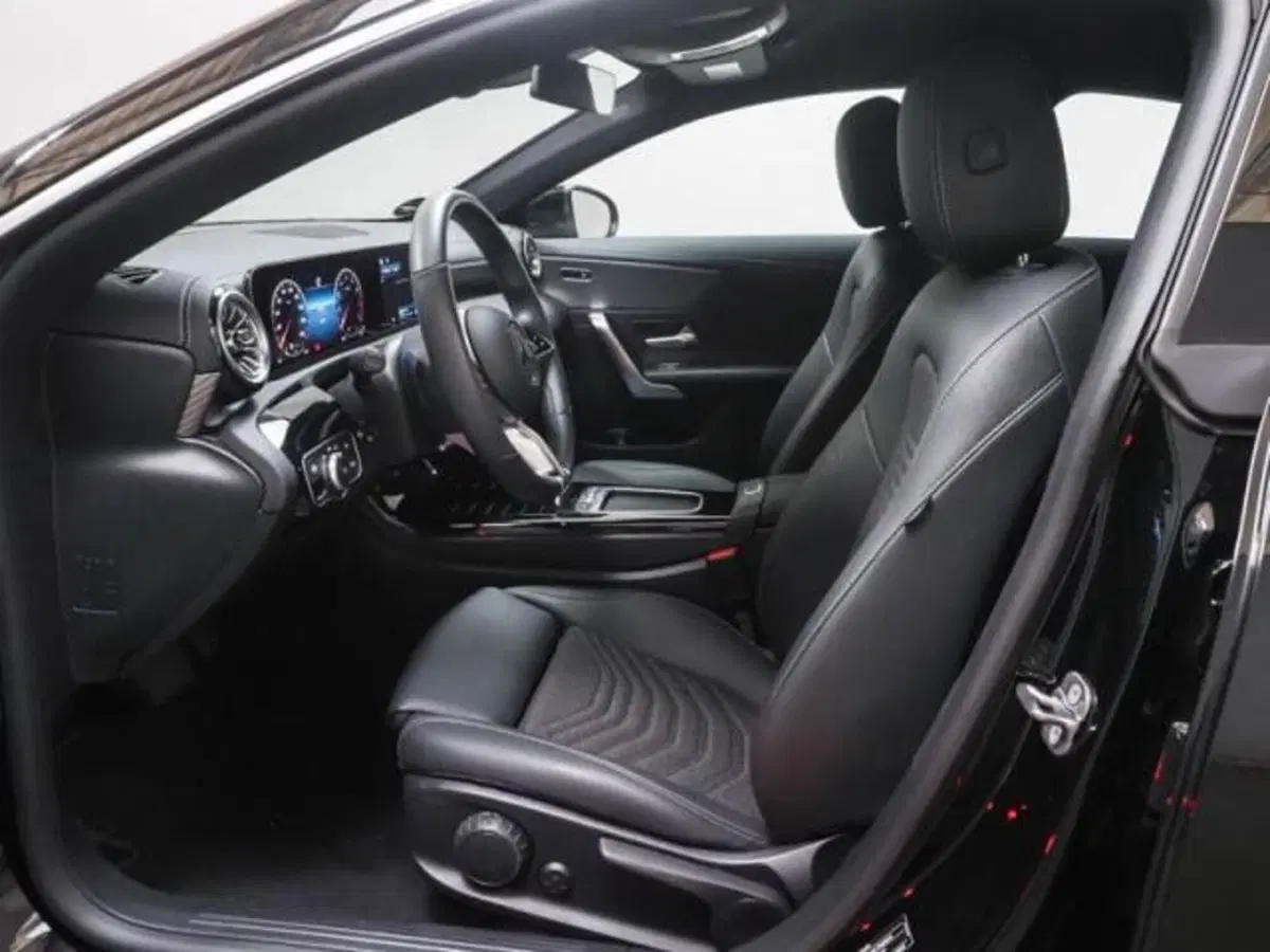 Mercedes-Benz CLA usata a Milano (8)