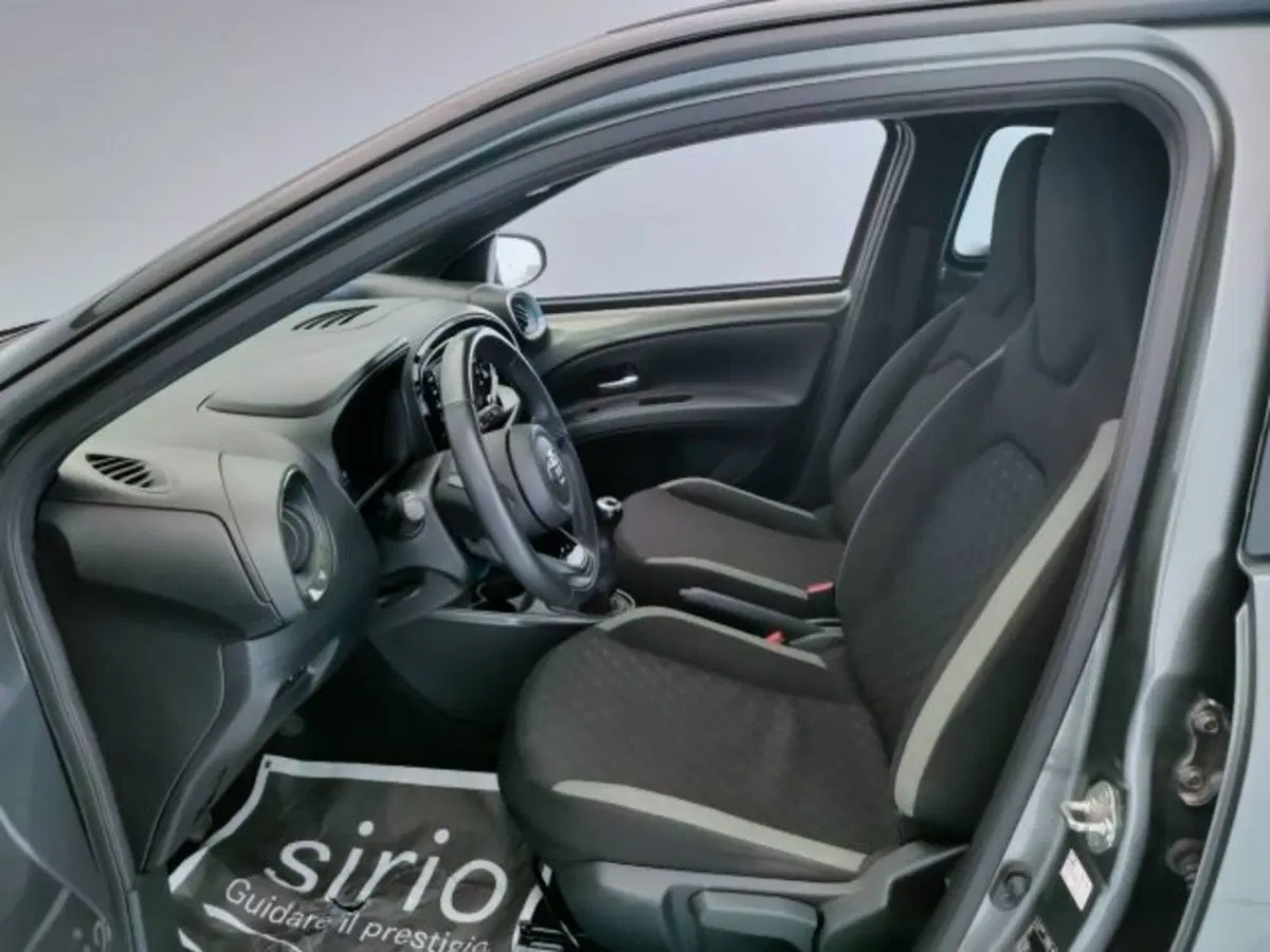 Toyota Aygo X usata a Teramo (15)