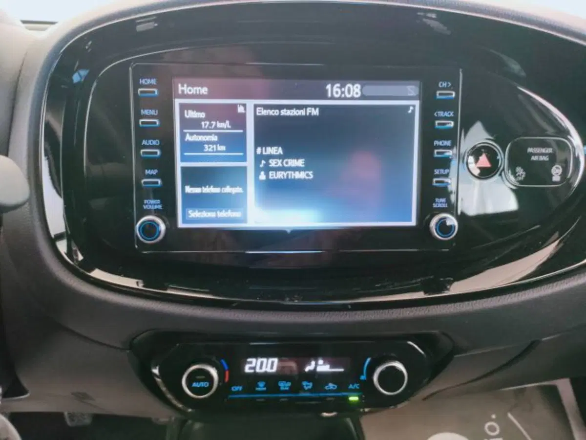 Toyota Aygo X usata a Teramo (16)
