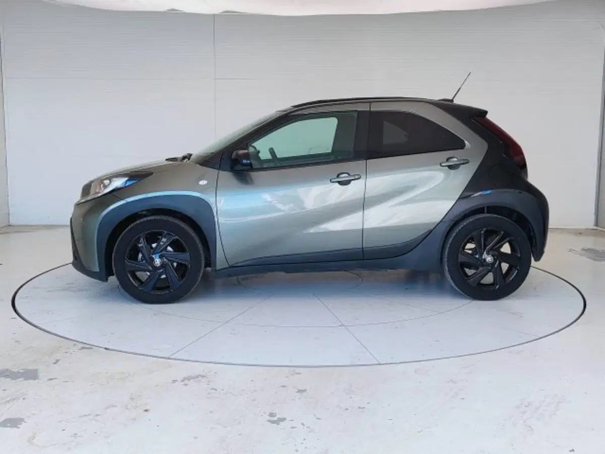 Toyota Aygo X usata a Teramo (8)