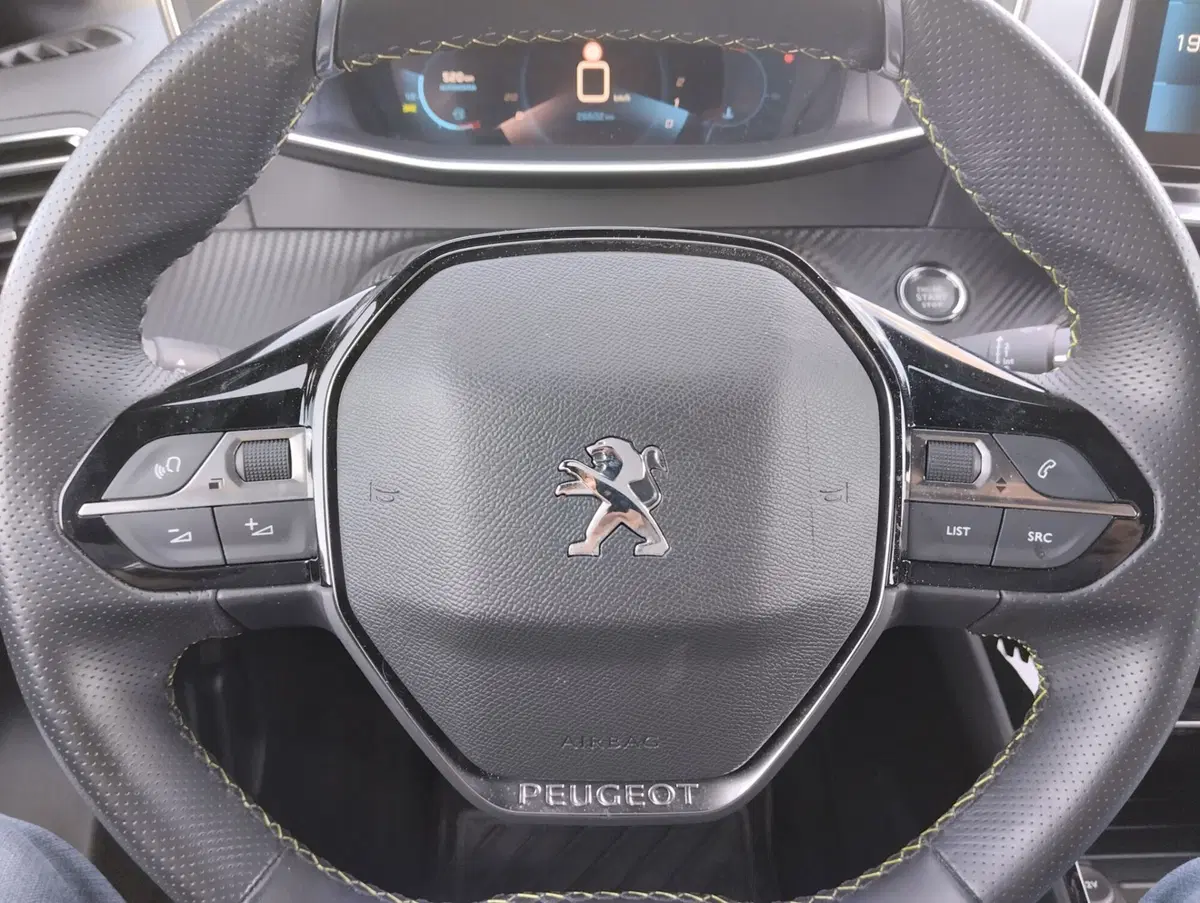 Peugeot 208 usata a Asti (10)