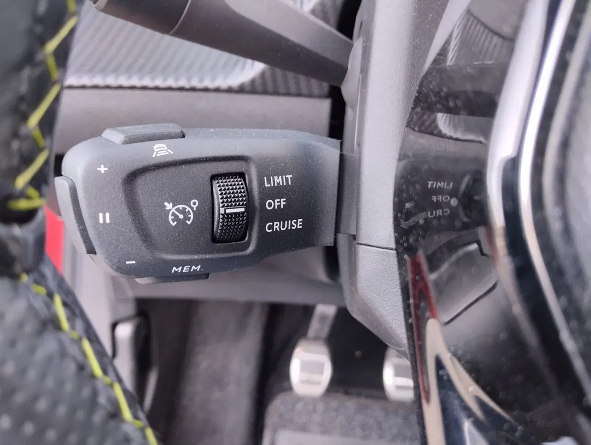 Peugeot 208 usata a Asti (9)