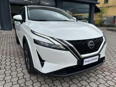 Nissan Qashqai 1.3 mhev N-Connecta 2wd 140cv del 2023 usata a Empoli