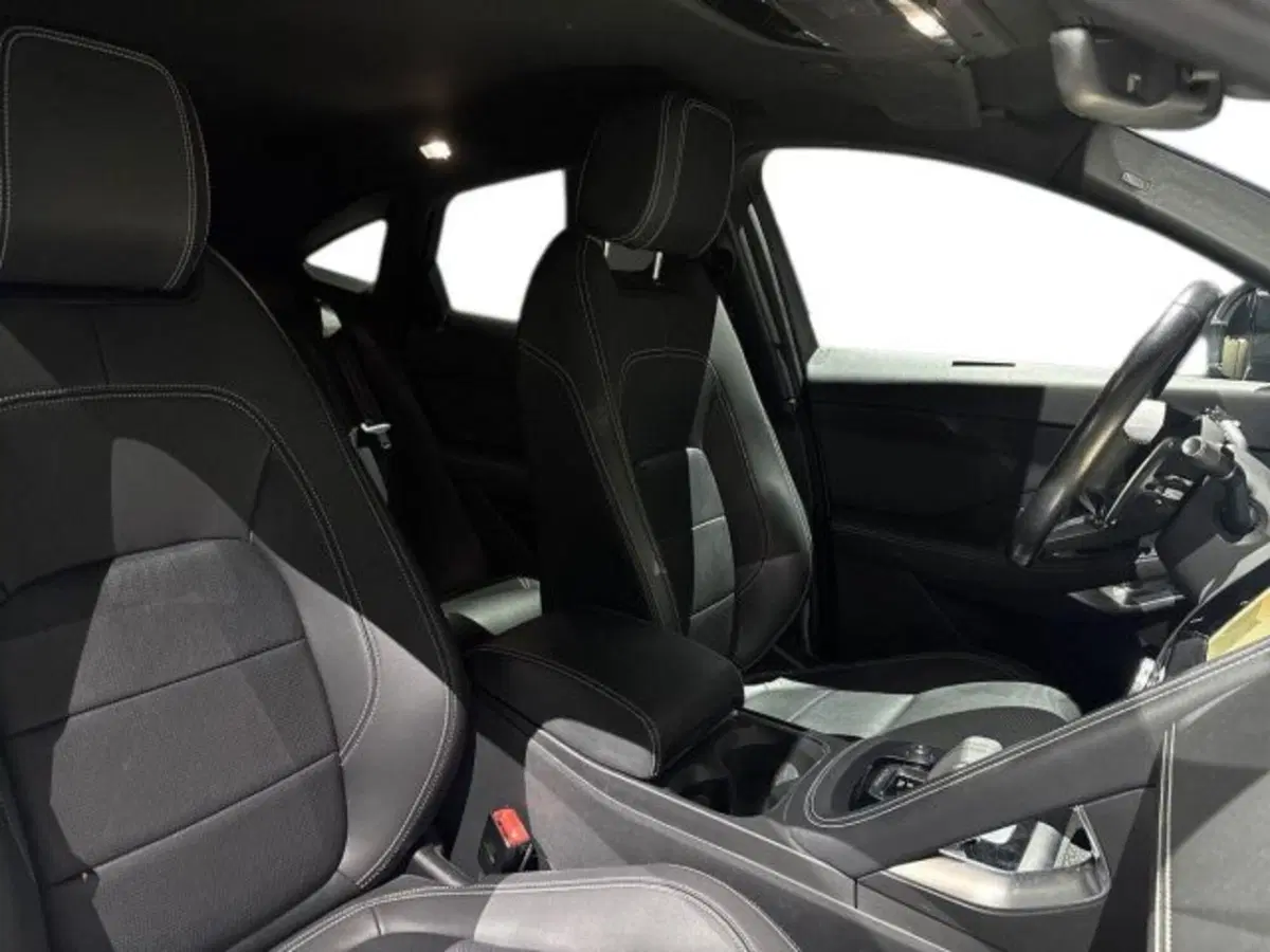 Jaguar E-Pace usata a Bologna (16)
