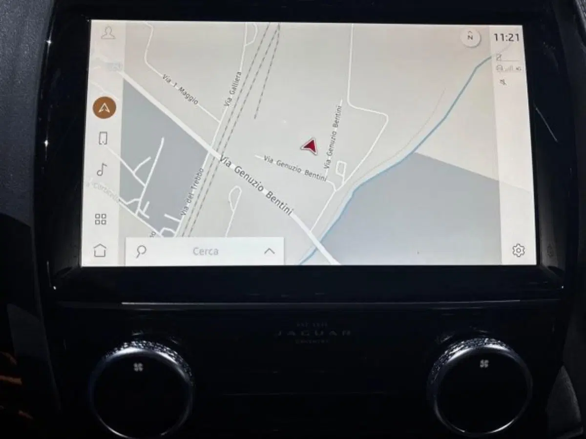 Jaguar E-Pace usata a Bologna (17)