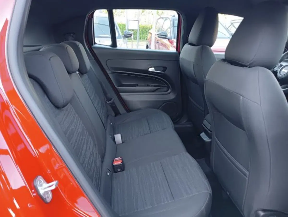 Jeep Avenger nuova a Brescia (17)