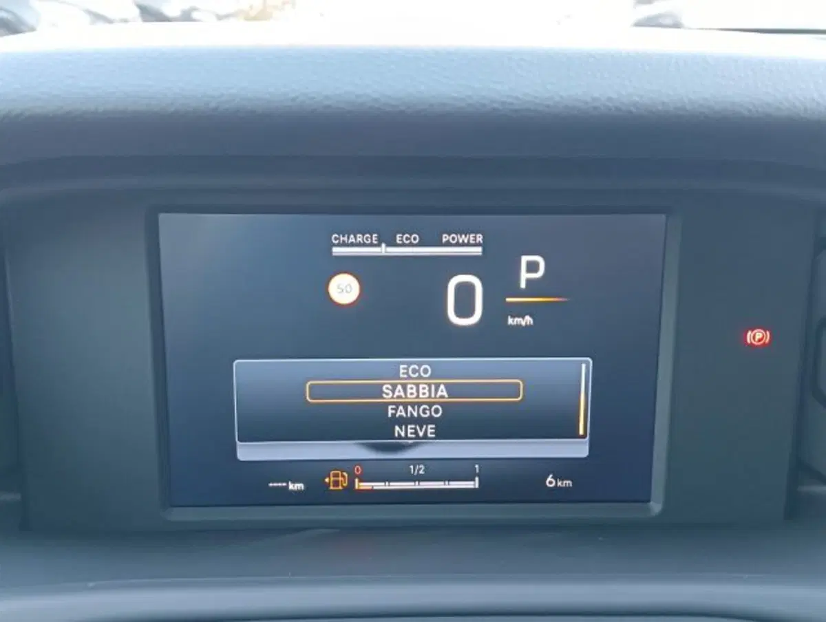 Jeep Avenger nuova a Brescia (20)