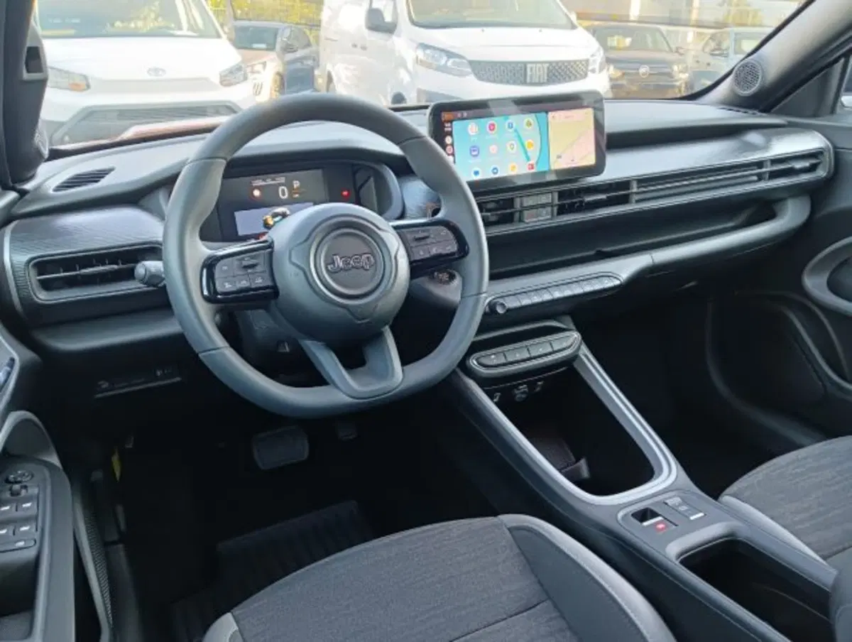 Jeep Avenger nuova a Brescia (6)
