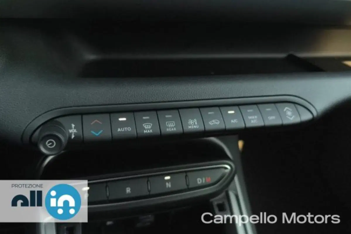 Jeep Avenger nuova a Venezia (13)