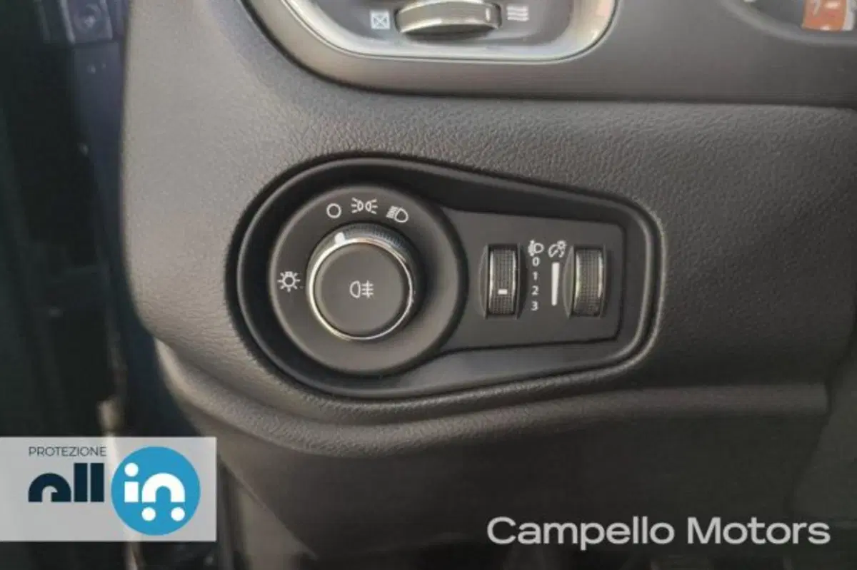 Jeep Renegade usata a Venezia (17)