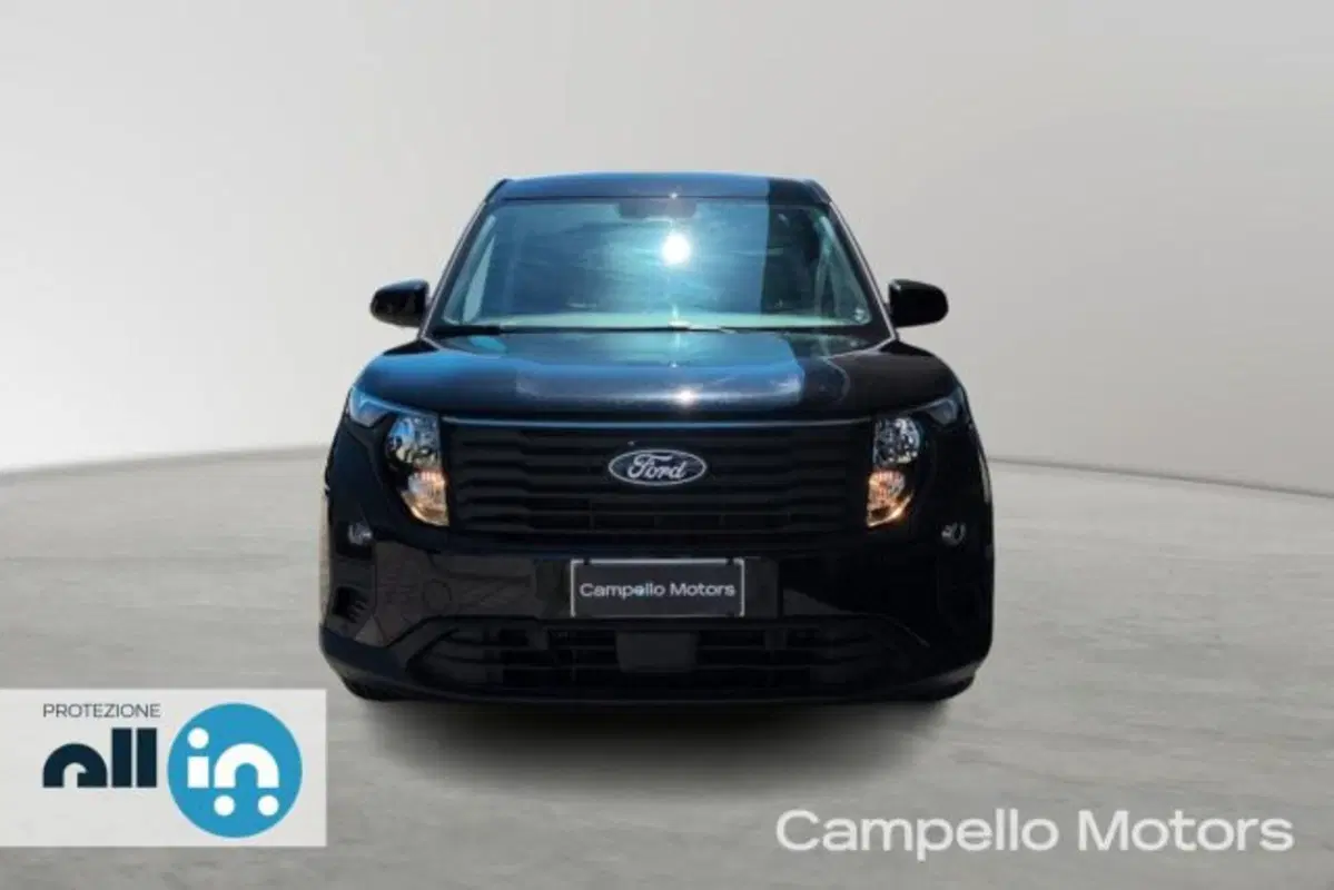 Ford Tourneo Courier usata a Venezia (2)
