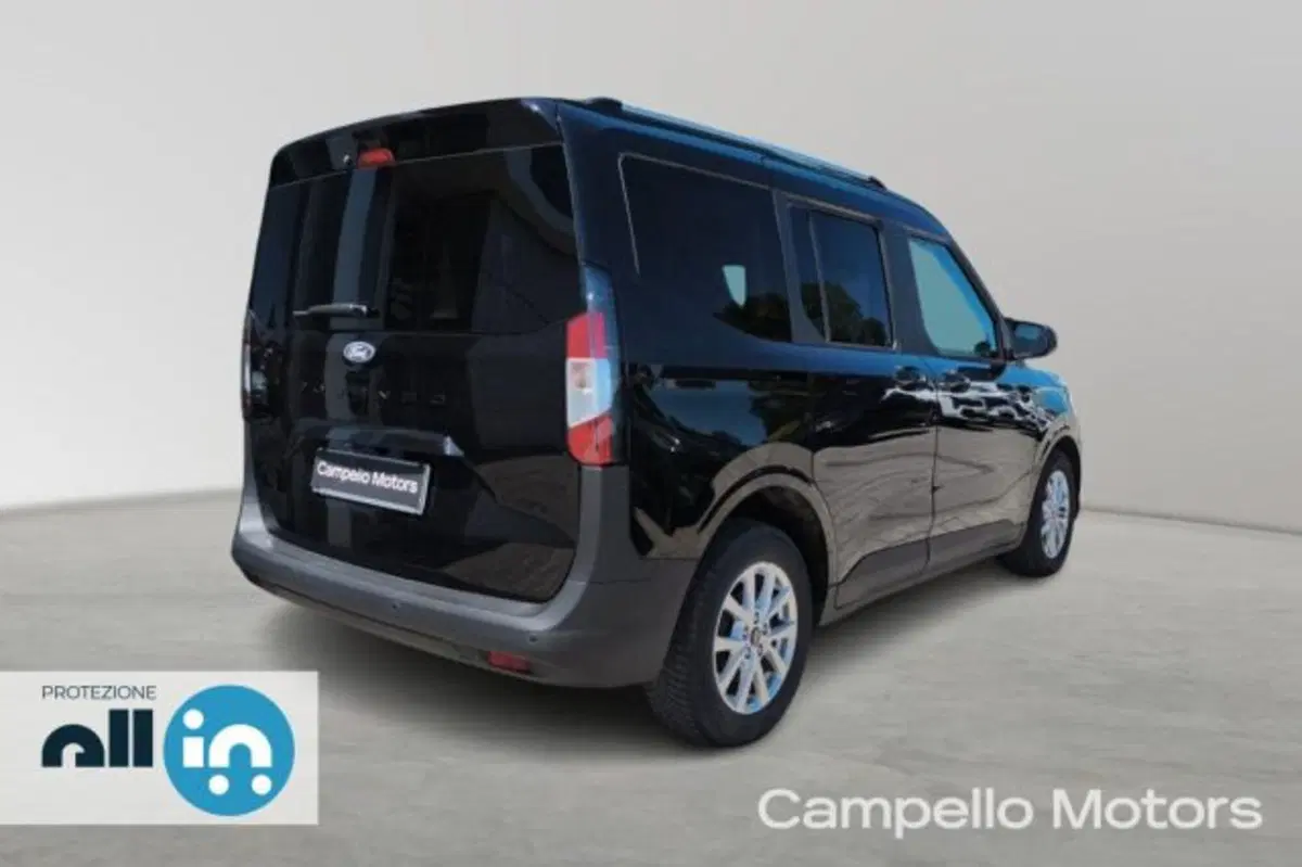 Ford Tourneo Courier usata a Venezia (3)