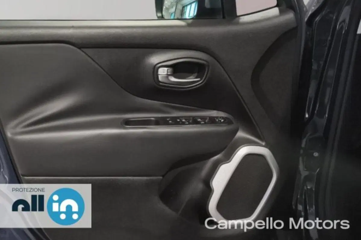 Jeep Renegade usata a Venezia (12)