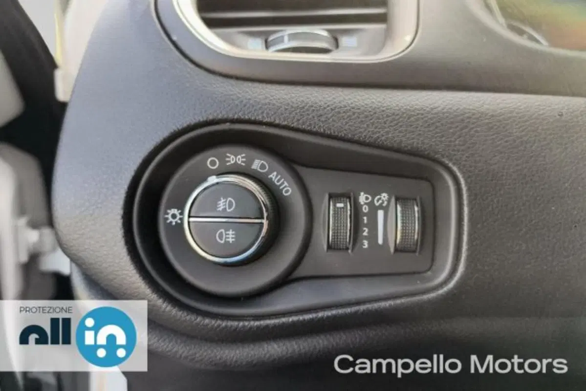 Jeep Renegade usata a Venezia (17)